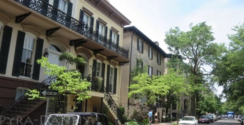 One side of a regular Savannah Street